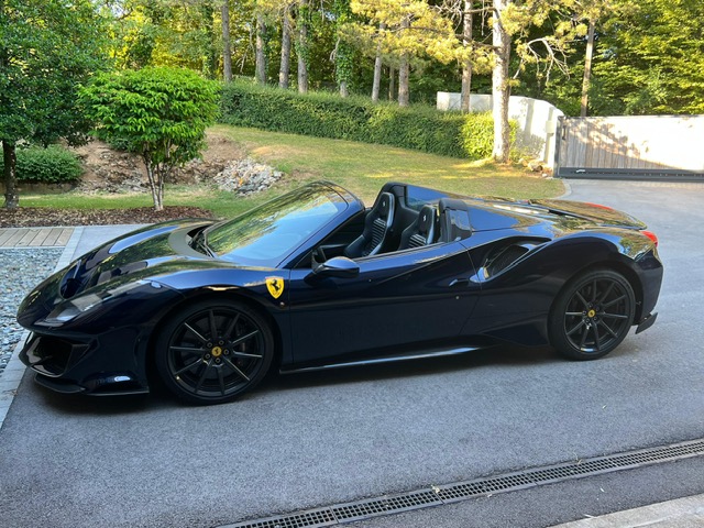 FERRARI_488_PISTA_SPIDER_TAILOR_MADE_1