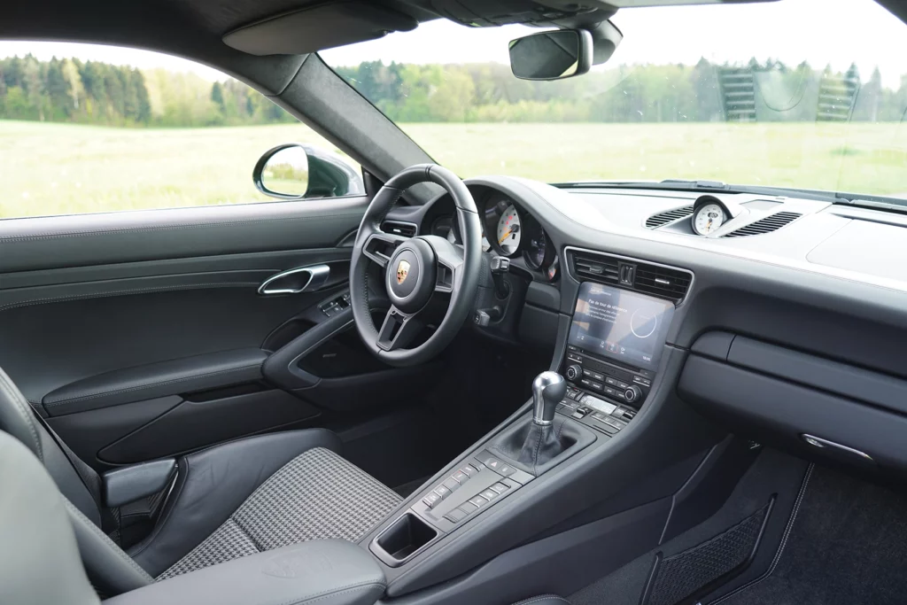 PORSCHE_991_GT3_TOURING_PTS_BREWSTER_GREEN_4