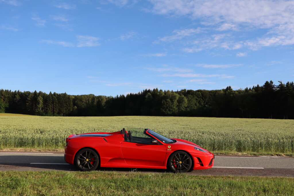 Ferrari Scuderia Spider 16M 1